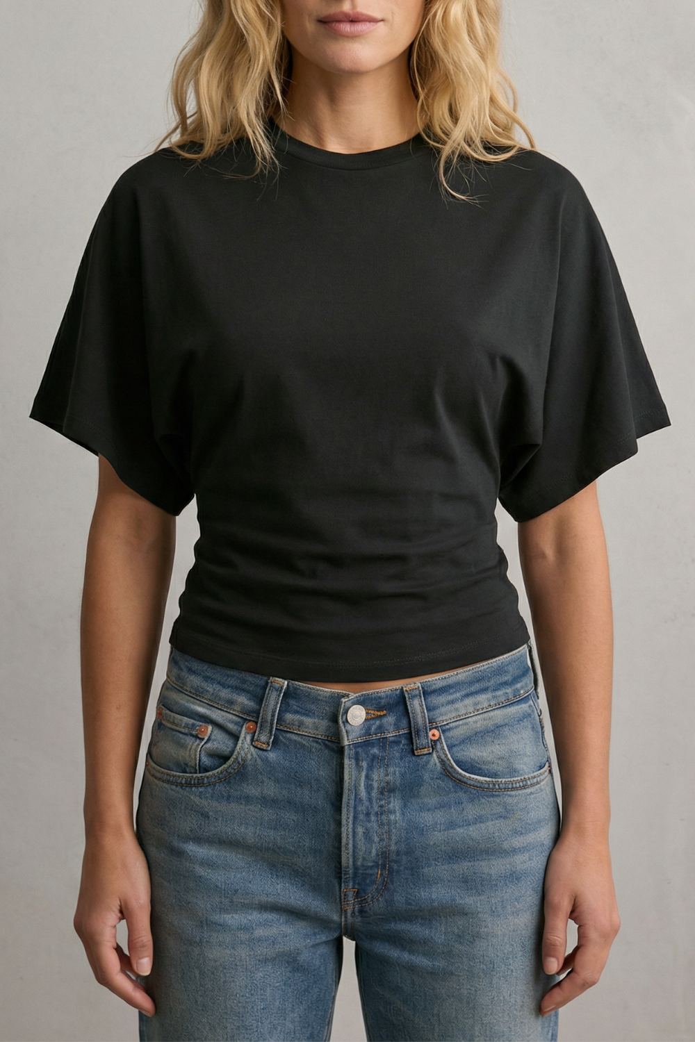 Phoebe | Cropped T-Shirt Black Cotton Round Neck Ruched Waist for Women