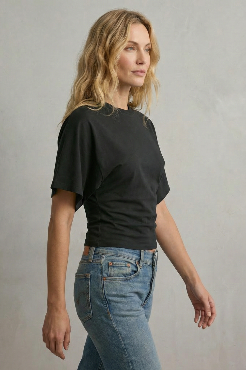 Phoebe | Cropped T-Shirt Black Cotton Round Neck Ruched Waist for Women